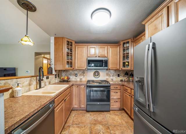 Property at 16309 Hedgeway Dr, Parker, CO 80134, 3 beds, 3 baths