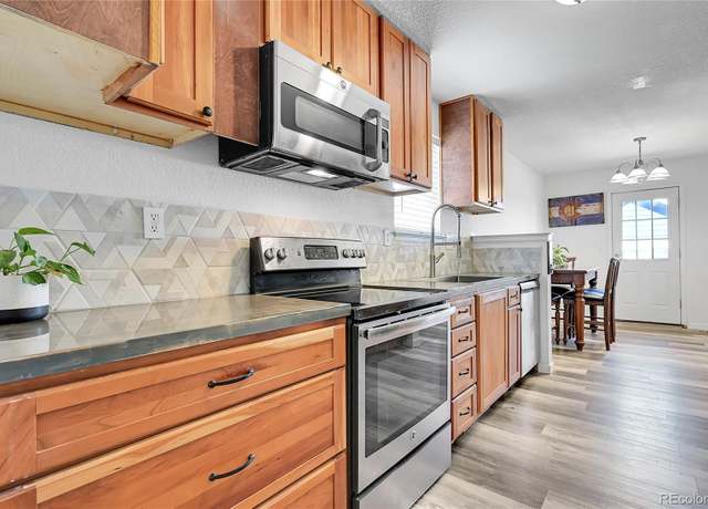 Property at 2791 Quarterland St, Strasburg, CO 80136, 3 beds, 1 bath