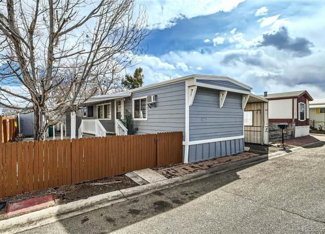 Property at 2810 Cascade Dr, Denver, CO 80260, 3 beds, 2 baths