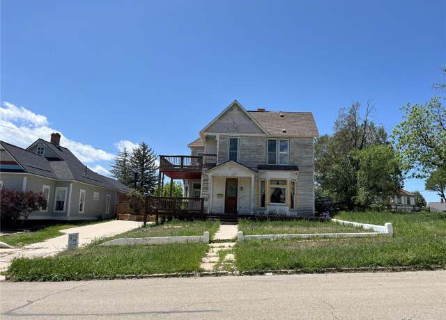 Property at 626 Pine St, Trinidad, CO 81082, 4 beds, 3 baths