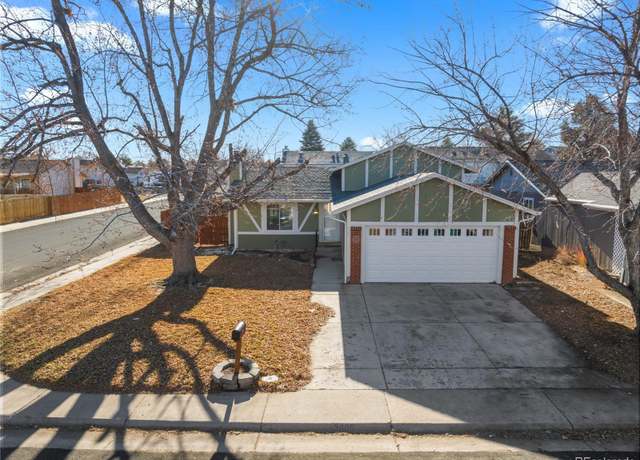 Property at 3606 S Olathe Way, Aurora, CO 80013, 3 beds, 2 baths