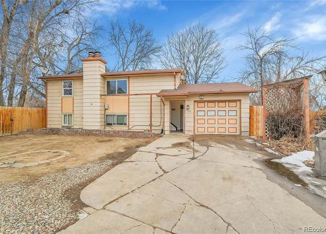 Property at 1262 Lanyon Ln, Longmont, CO 80503, 5 beds, 2 baths