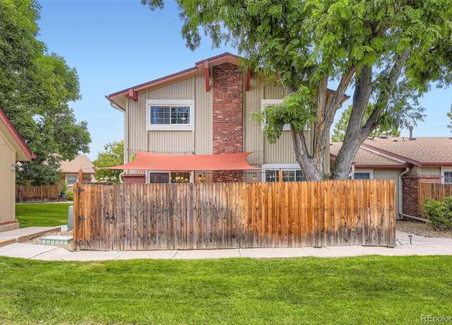 Property at 7414 W Roxbury Pl, Littleton, CO 80128, 4 beds, 4 baths