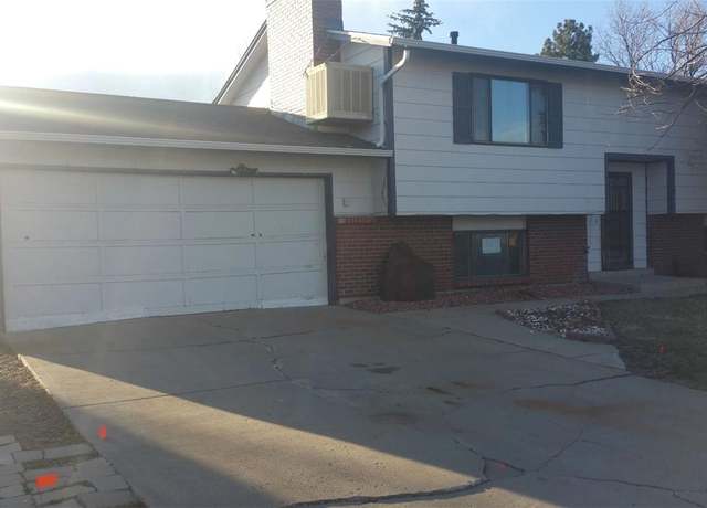 Property at 757 Norfolk Way, Aurora, CO 80011, 4 beds, 2 baths