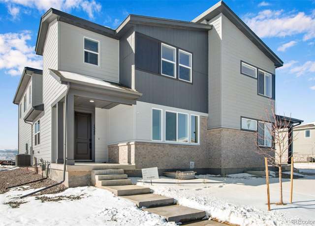Property at 1525 E 3rd Ave, Longmont, CO 80501, 4 beds, 4 baths