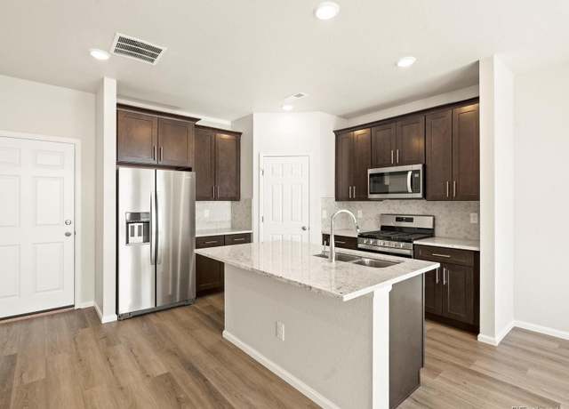 Property at 6581 N Malaya St, Aurora, CO 80019, 3 beds, 3 baths