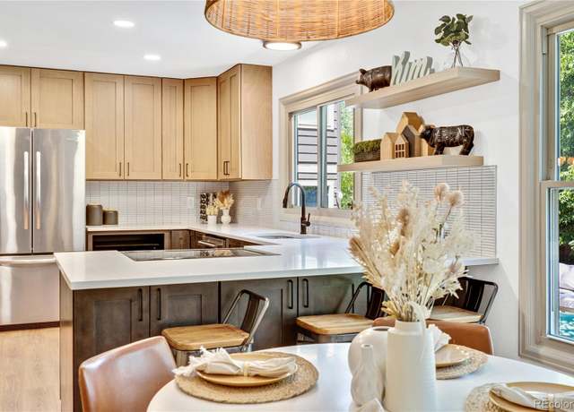 Property at 10016 Teton Ct, Lone Tree, CO 80124, 5 beds, 4 baths