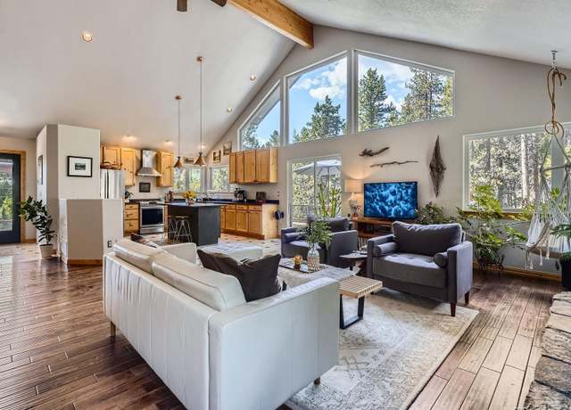 Property at 32663 Donna Dr, Conifer, CO 80433, 3 beds, 3 baths
