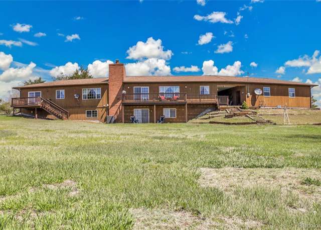 Property at 811 Panorama Dr, Elizabeth, CO 80107, 4 beds, 3 baths