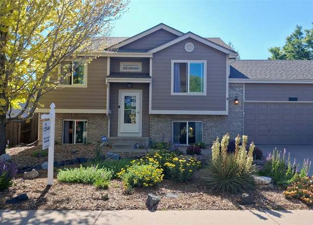 Property at 1482 S Pitkin Cir, Aurora, CO 80017, 4 beds, 2 baths