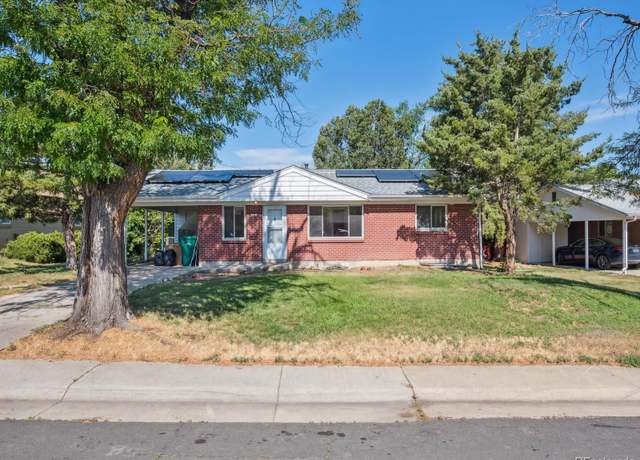 Property at 901 Jamaica St, Aurora, CO 80010, 3 beds, 2 baths