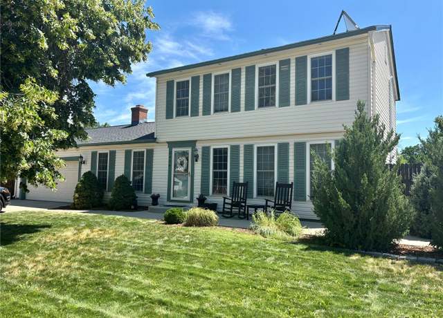 Property at 2424 S Elkhart St, Aurora, CO 80014, 4 beds, 3 baths