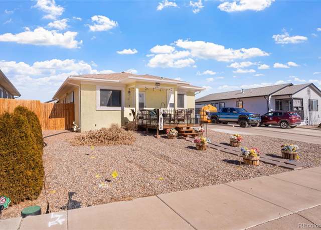Property at 2423 W 19th St, Pueblo, CO 81003, 3 beds, 2 baths