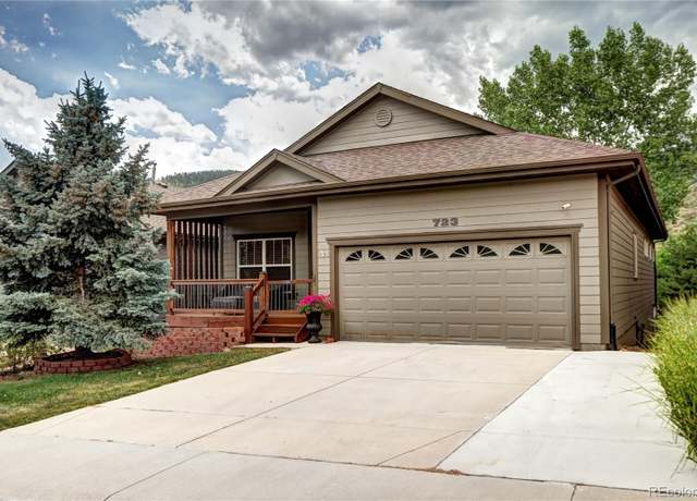 Property at 723 Entrada Dr, Golden, CO 80401, 4 beds, 3 baths