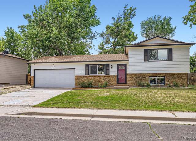 Property at 229 Ranae Dr, Loveland, CO 80537, 3 beds, 2 baths