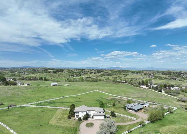 Property at 595 W Oak Hill Ln, Castle Rock, CO 80108, 4 beds, 3 baths