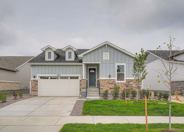 Property at 8925 S Riviera Way, Aurora, CO 80016, 4 beds, 3 baths