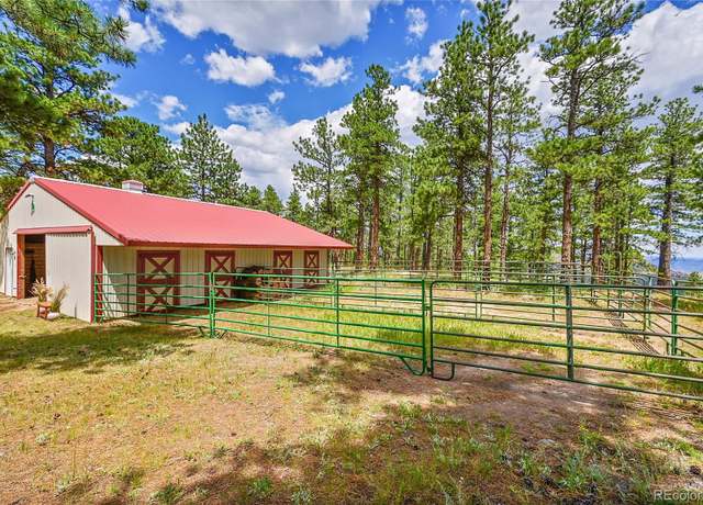 Property at 440 La Hermosa Dr, Bellvue, CO 80512, 5 beds, 3 baths