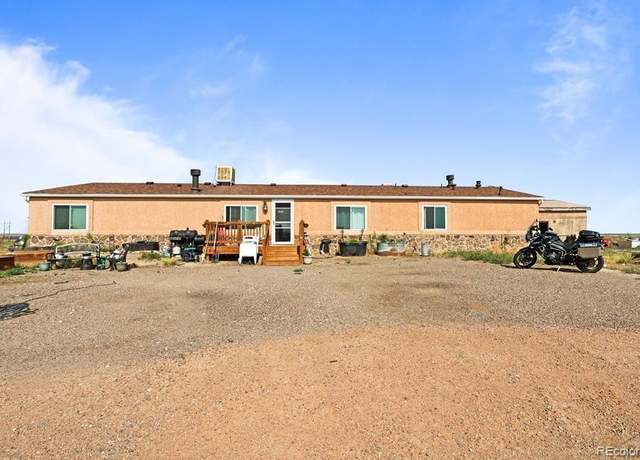 Property at 2912 40th Ln, Avondale, CO 81022, 5 beds, 2 baths