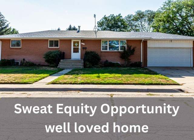 Property at 1021 Hoover Ave, Fort Lupton, CO 80621, 5 beds, 2 baths