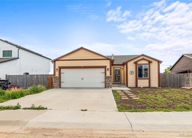 Property at 15 Johnson Cir, Keenesburg, CO 80643, 4 beds, 3 baths