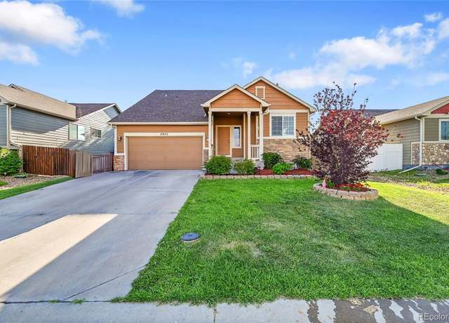 Property at 2923 Avocado Ave, Greeley, CO 80631, 4 beds, 3 baths