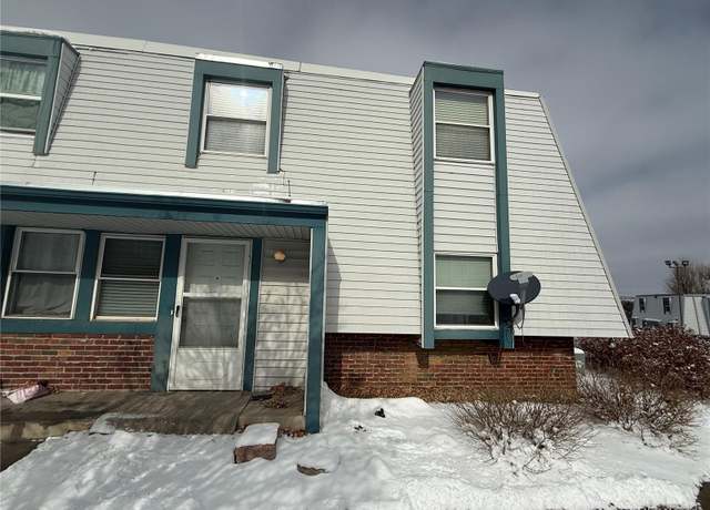 Property at 3005 E Fountain Blvd, Colorado Springs, CO 80910, 3 beds, 2 baths
