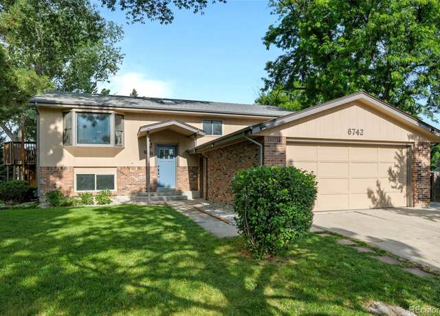 Property at 6742 Cole Cir, Arvada, CO 80004, 5 beds, 3 baths