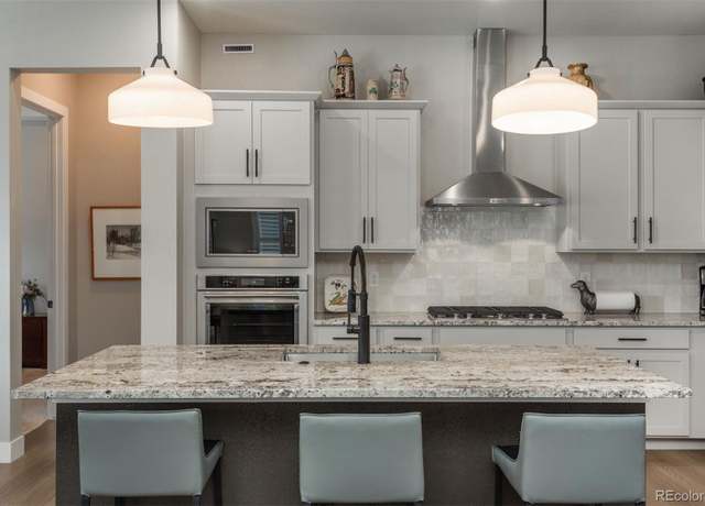 Property at 8548 S Quatar St, Aurora, CO 80016, 2 beds, 2 baths