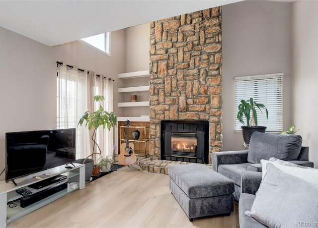 Property at 12430 E Pacific Cir Unit B, Aurora, CO 80014, 3 beds, 2 baths