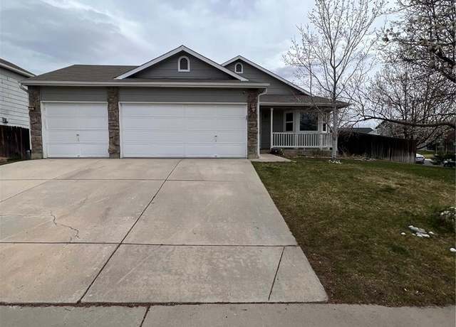 Property at 2242 S Uravan St, Aurora, CO 80013, 3 beds, 2 baths