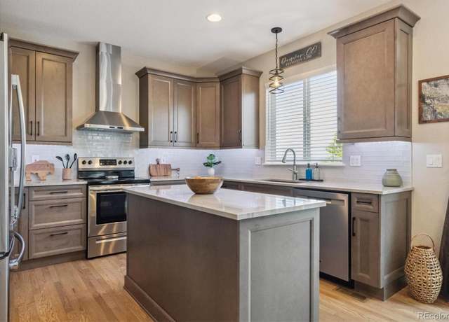 Property at 6837 Serena Ave, Castle Pines, CO 80108, 5 beds, 4 baths