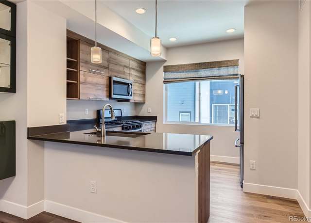 Property at 5530 W 11th Pl, Lakewood, CO 80214, 3 beds, 3 baths