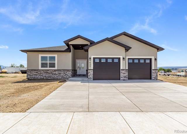 Property at 622 Haynes Dr, Montrose, CO 81401, 3 beds, 2 baths