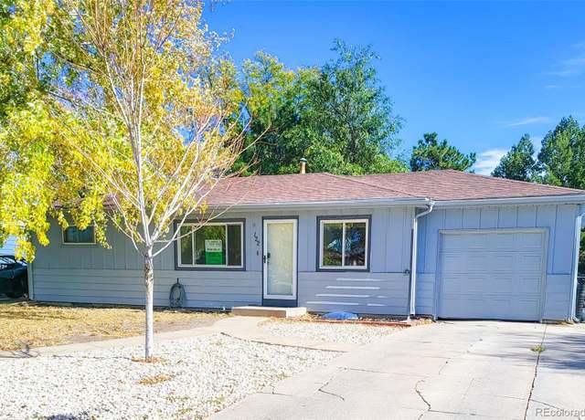 Property at 122 Aspen St, Fort Morgan, CO 80701, 5 beds, 2 baths