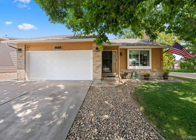 Property at 9655 W Bellwood Pl, Littleton, CO 80123, 3 beds, 2 baths