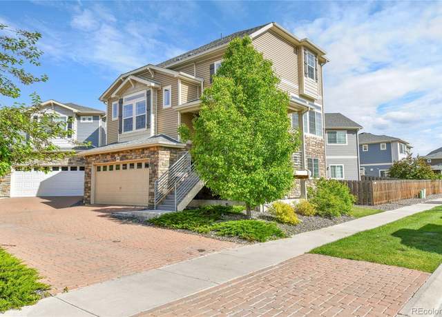 Property at 240 S Oak Hill St, Aurora, CO 80018, 3 beds, 3 baths