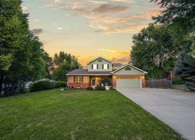 Property at 720 Emerald Ln, Lakewood, CO 80214, 4 beds, 3 baths