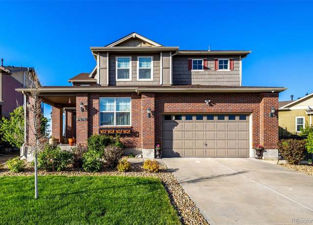 Property at 27029 E Irish Pl, Aurora, CO 80016, 4 beds, 3 baths