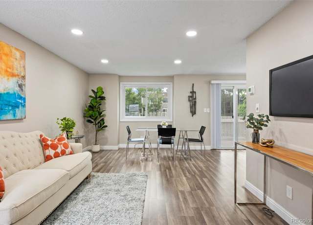 Property at 2856 S Kenton Ct, Aurora, CO 80014, 2 beds, 2 baths
