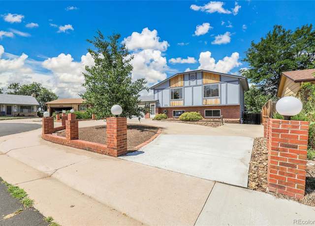 Property at 1659 S Naples St, Aurora, CO 80017, 4 beds, 2 baths