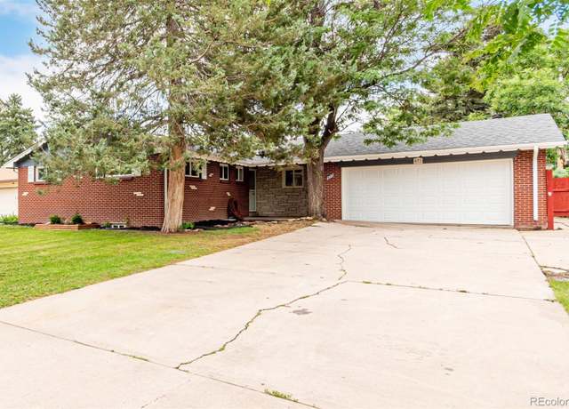 Property at 472 Jamaica St, Aurora, CO 80010, 5 beds, 3 baths