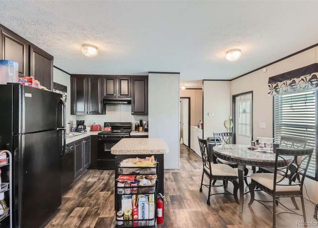 Property at 951 17th Ave, Longmont, CO 80501, 2 beds, 2 baths