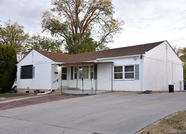 Property at 1534 Lexington Rd, Pueblo, CO 81001, 3 beds, 2 baths