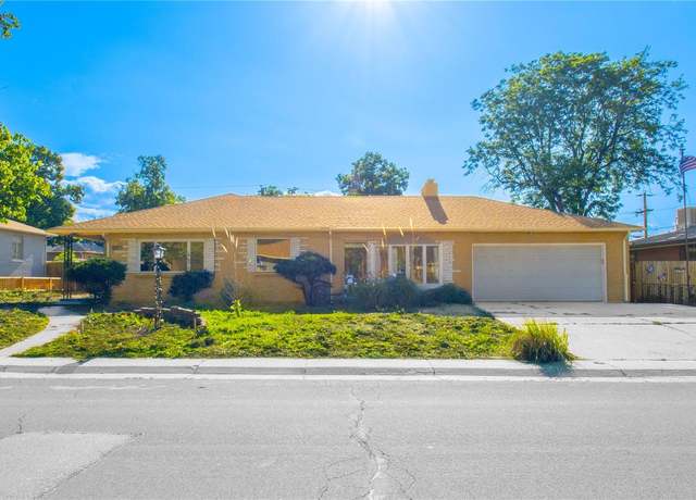 Property at 1085 Kingston St, Aurora, CO 80010, 6 beds, 4 baths