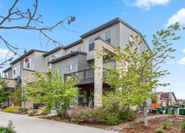 Property at 2521 Moline St, Aurora, CO 80010, 2 beds, 3 baths