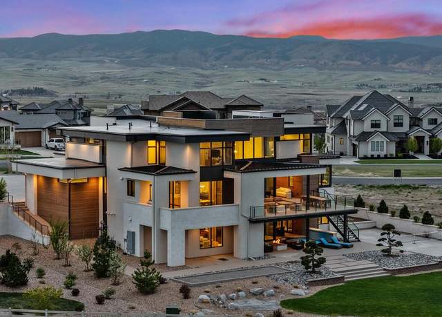 Property at 651 Emberglow Ln, Highlands Ranch, CO 80126, 5 beds, 7 baths