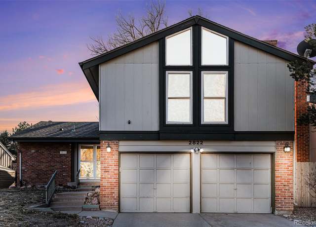 Property at 2822 S Oakland Cir E, Aurora, CO 80014, 3 beds, 2 baths