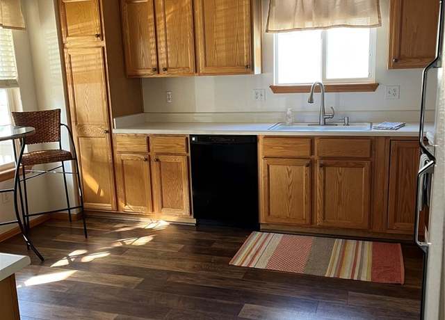 Property at 9724 W Euclid Dr, Littleton, CO 80123, 2 beds, 2 baths