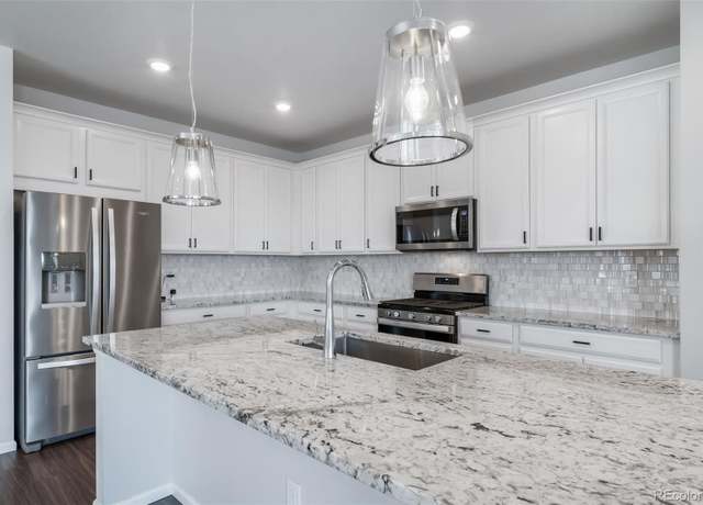 Property at 18189 House Finch Ln, Parker, CO 80134, 4 beds, 3 baths